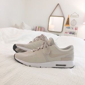 NIKE WOMENS AIR MAX ZERO Light Orewood Brown